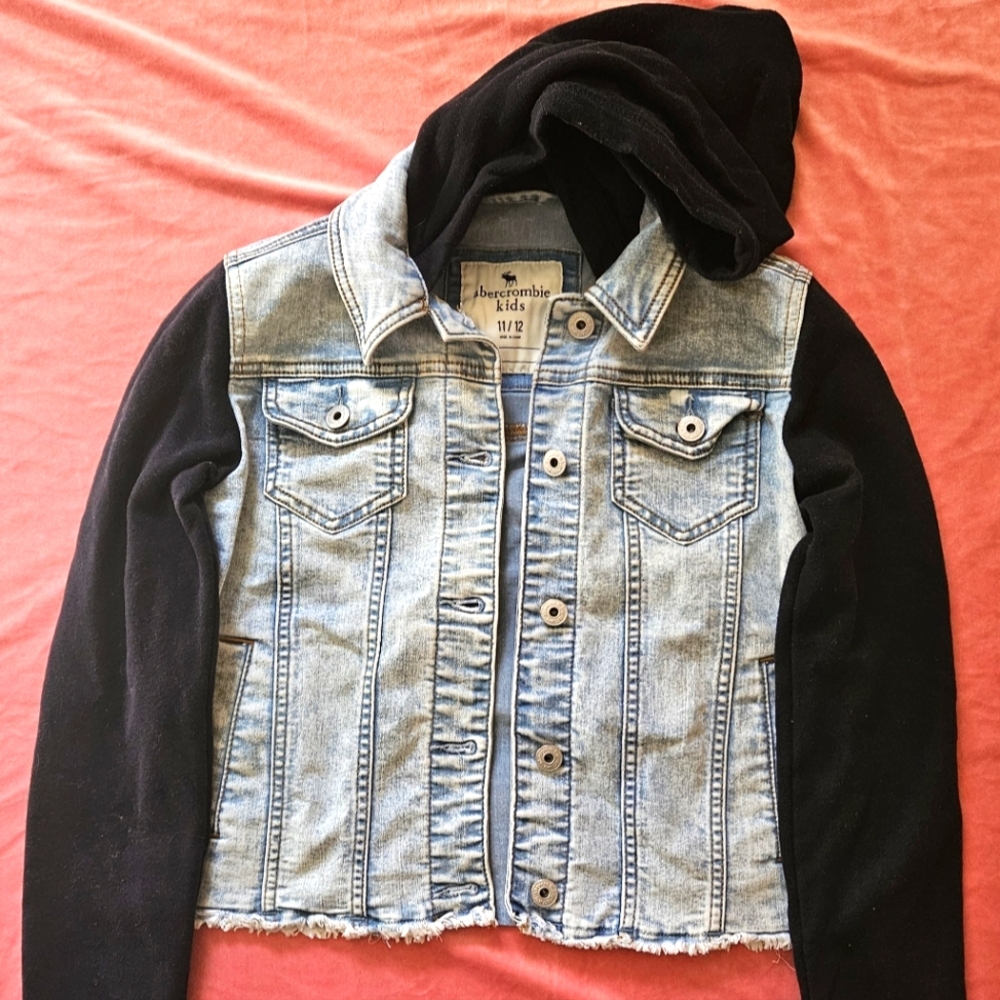 Abercrombie Kids Denim and Sweatshirt Jacket Size 11/2